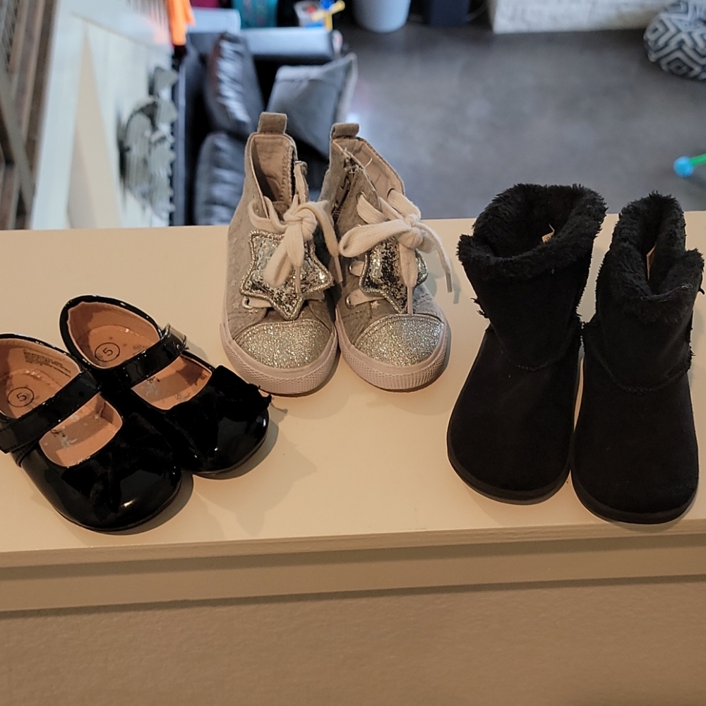 Size 5 toddler shoe bundle